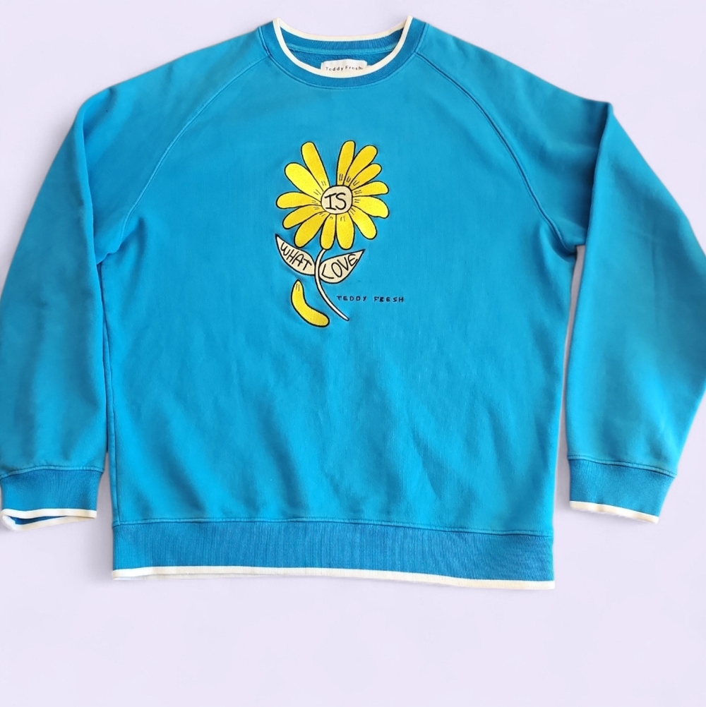 Teddy Fresh Mens What Is Love Flower Blue Raglan Crewneck Sweatshirt Size Large - Picture 2 of 7